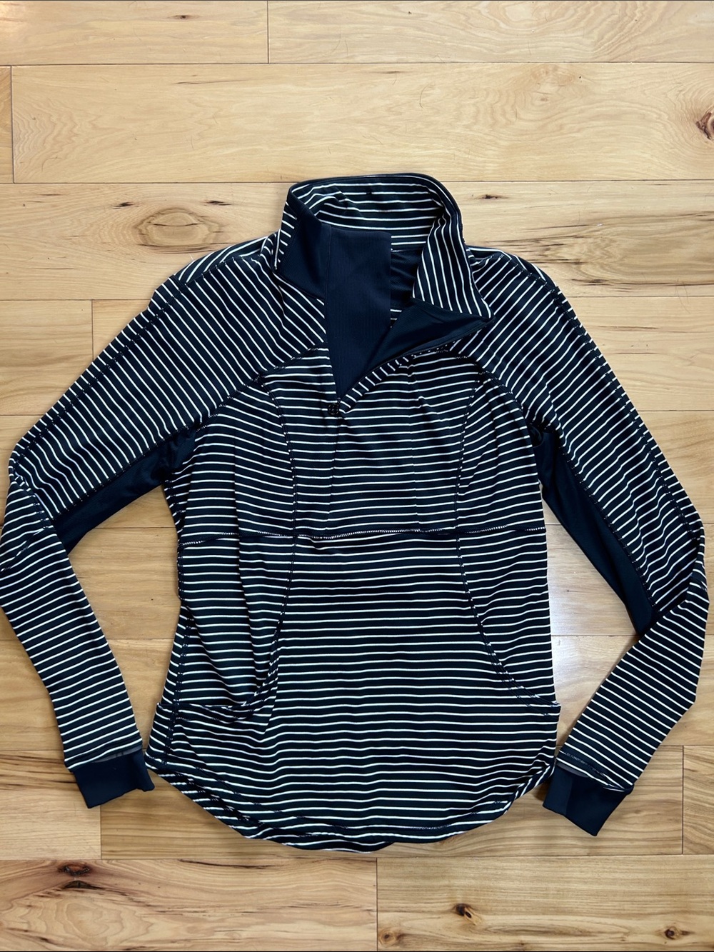 Lululemon Black & White Striped Quarter Zip Pullover | Size 12